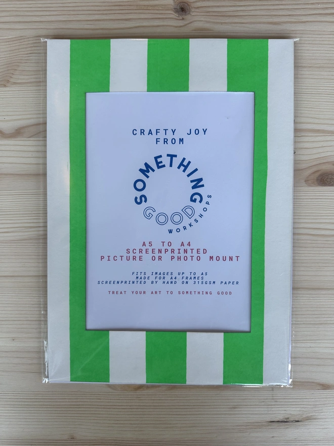 A4 Screenprinted Picture Mount with Thick Green Stripes