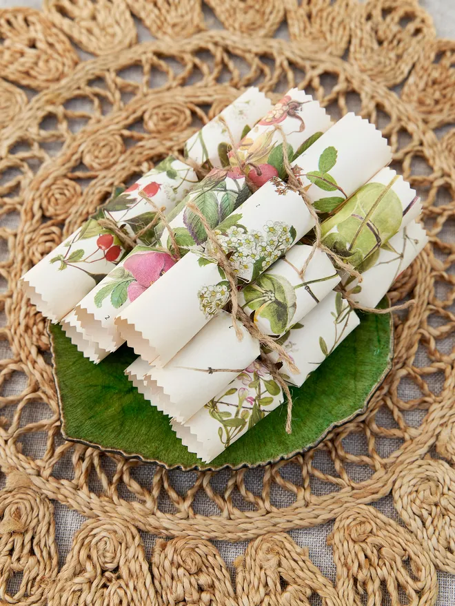 EcoMagpie_FloralWeddingCrackers(Set Of 6)