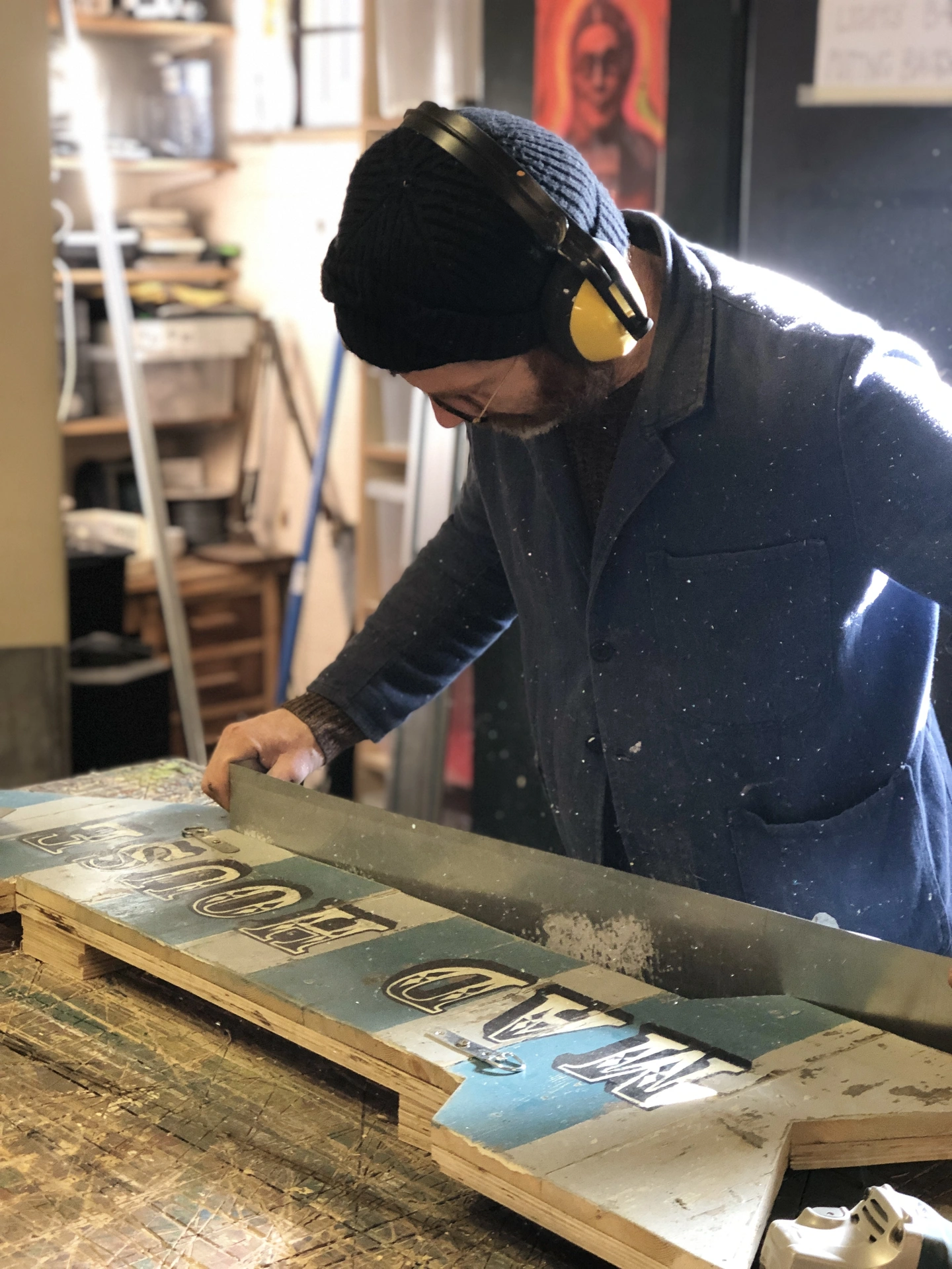 Dusty thew lead maker for Argent andSable signs. Making a fairground and circus inspired sign with lightss