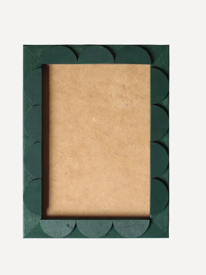 evergreen stained scallop frame