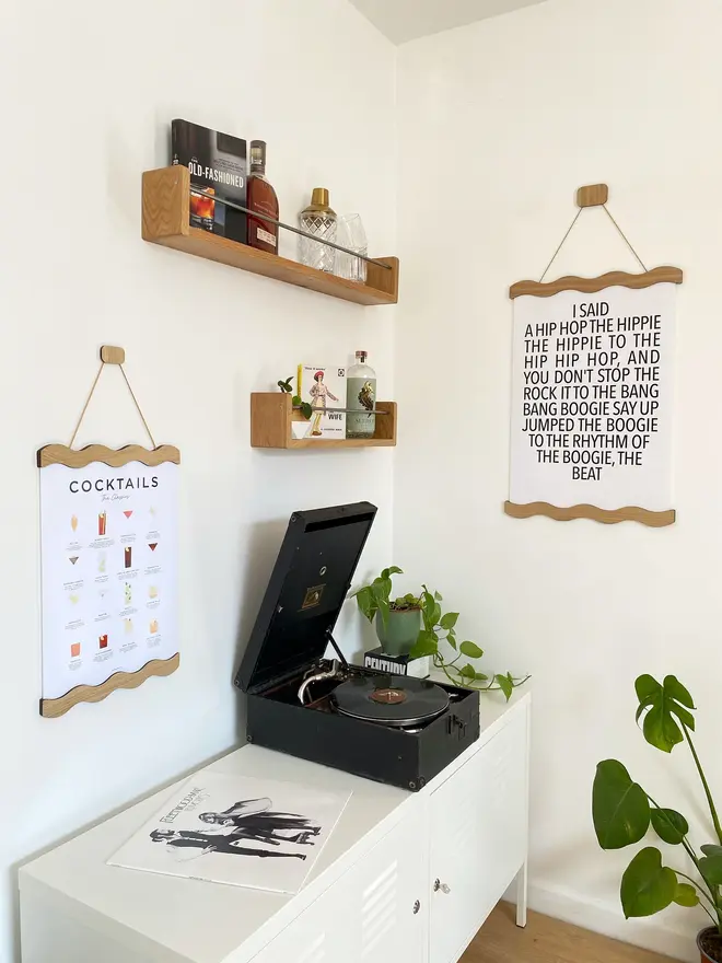 Wavey Magnetic Picture Frame Oak