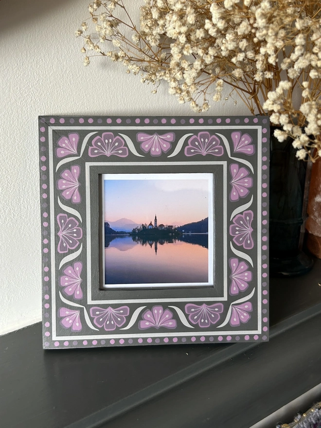 Beautiful hand painted wooden photo frame Grey/Purple