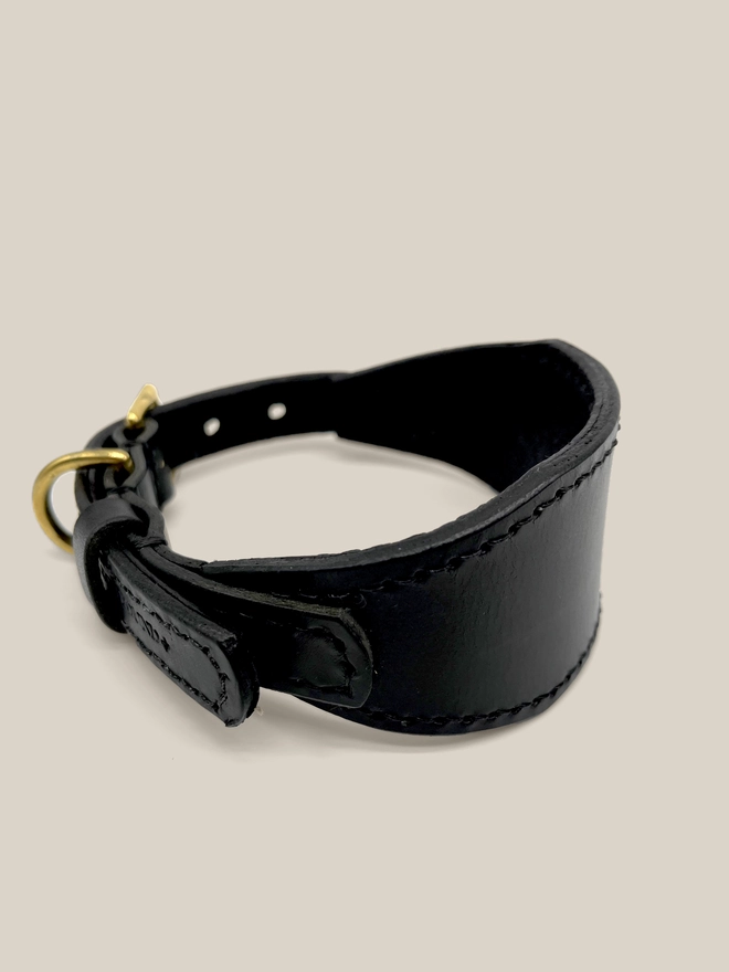 side view of black leather sighthound collar