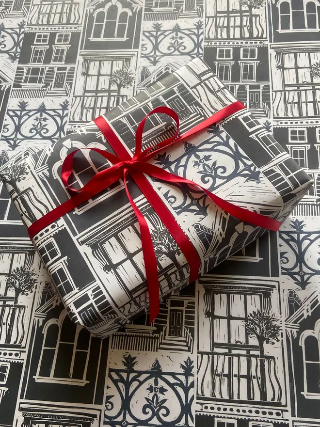 London Houses Black and White wrap