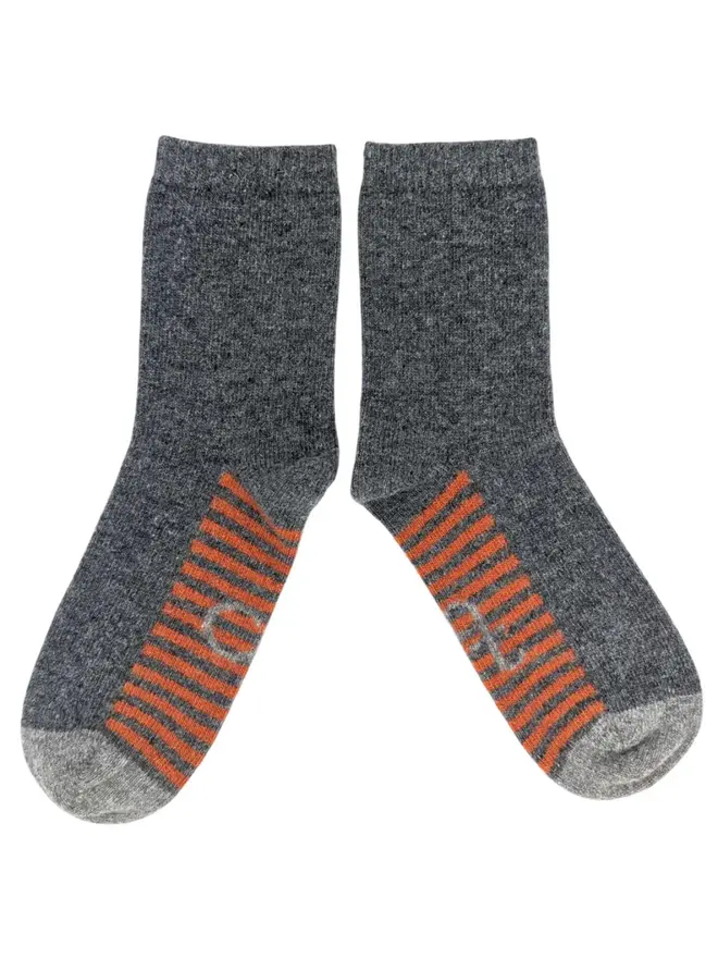 Women's Organic Cotten Striped Arch Ankle Socks, a pair of arch ankle socks sitting on a plain white surface. 