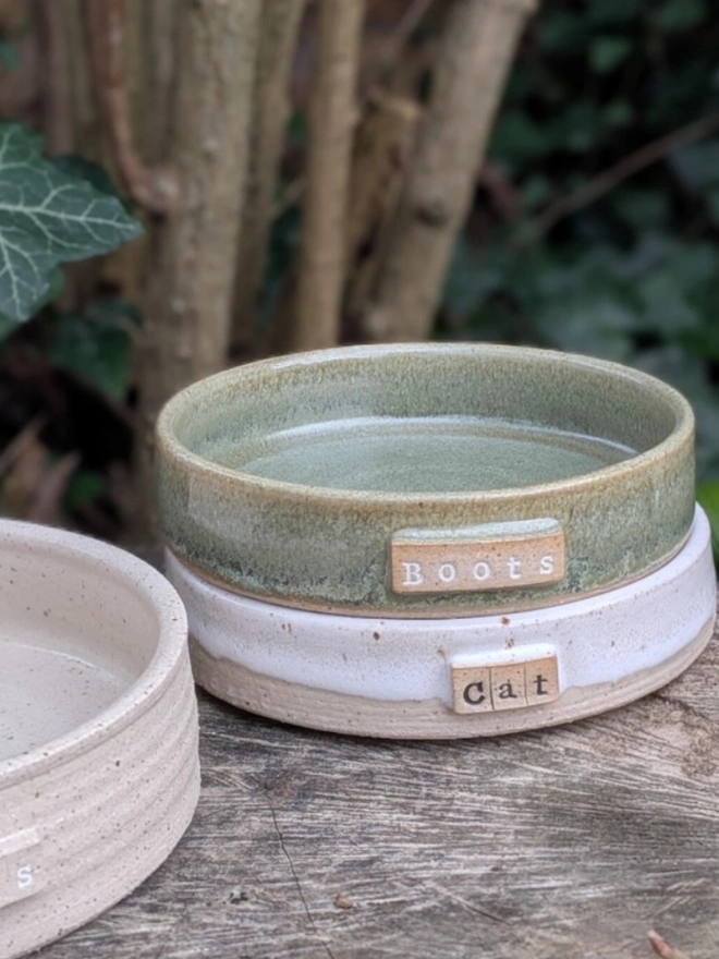 Stoneware Pet Bowl. A selection of pet bowls. (Top-Bottom Meadow Green, Shoreline)