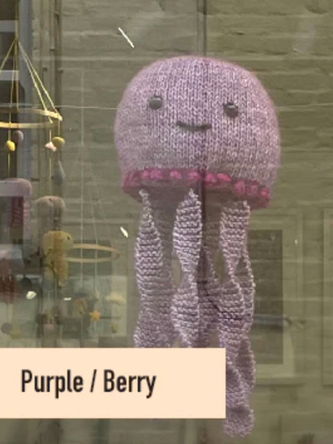 Jellyfish Knit Kit. A jellyfish in purple/berry