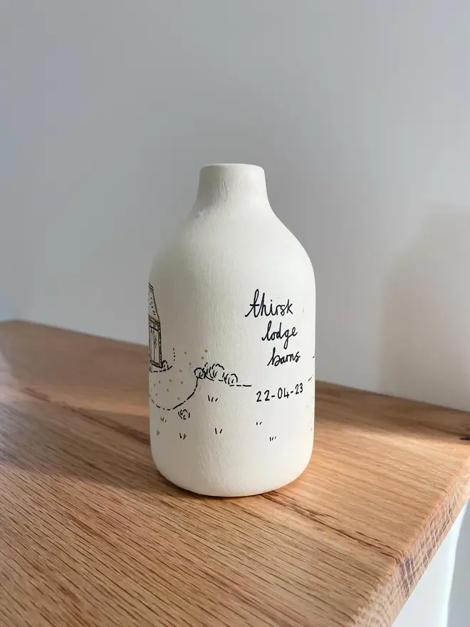 Custom Wedding Venue Hand Drawn Vase with the name of the house and the date illustrated on it