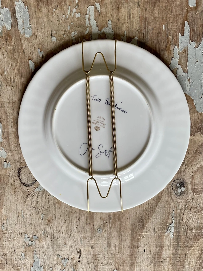 plate hanger on sardine plate