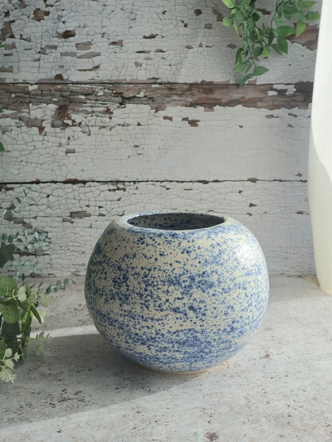 ceramic round vase, large ceramic vase, blue and white vase, Jenny Hopps Pottery, Durdle Door vase