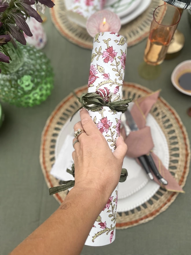 Festive Floral Christmas cracker