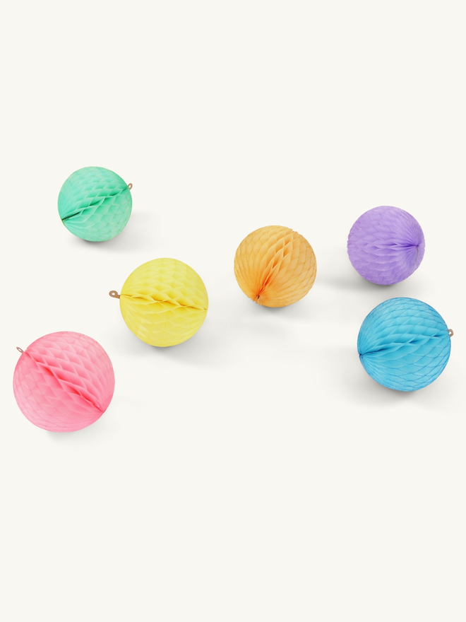 Honeycomb ball decoration