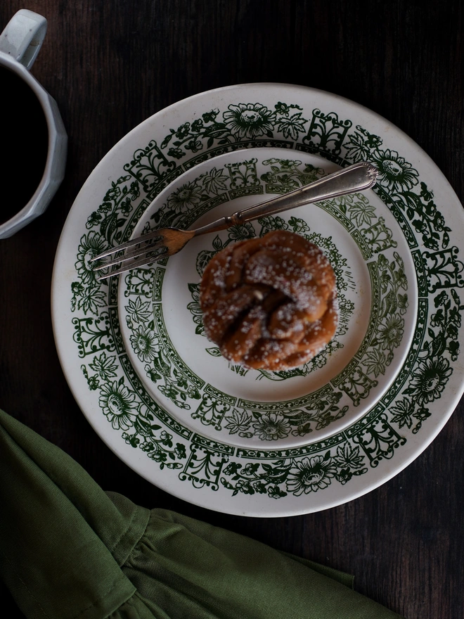 Cardamom Bun Candle