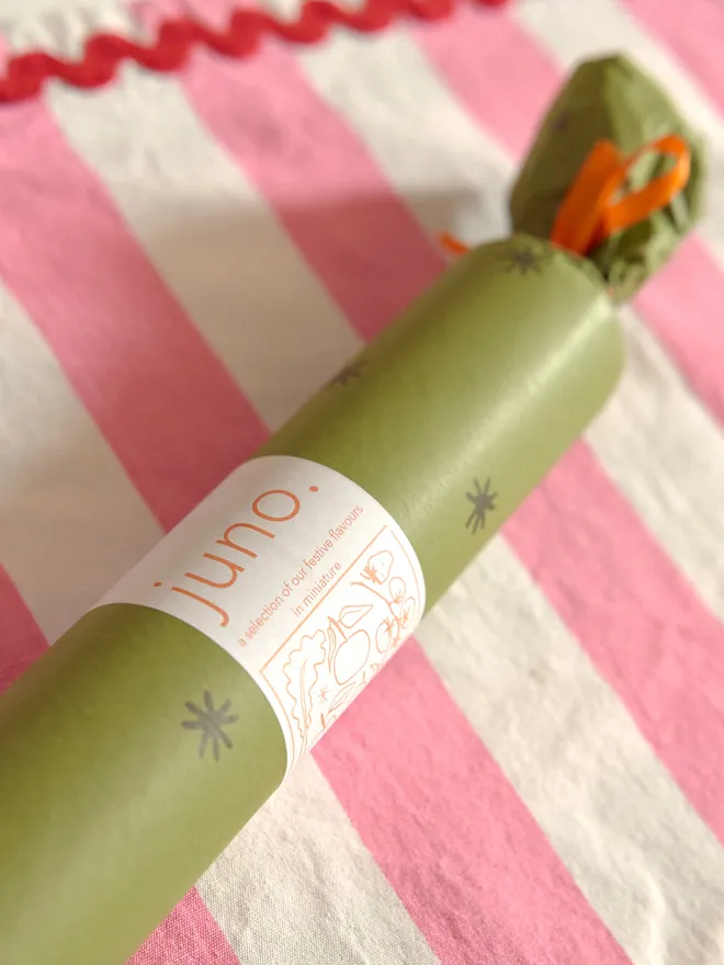 Juno preserves Christmas cracker