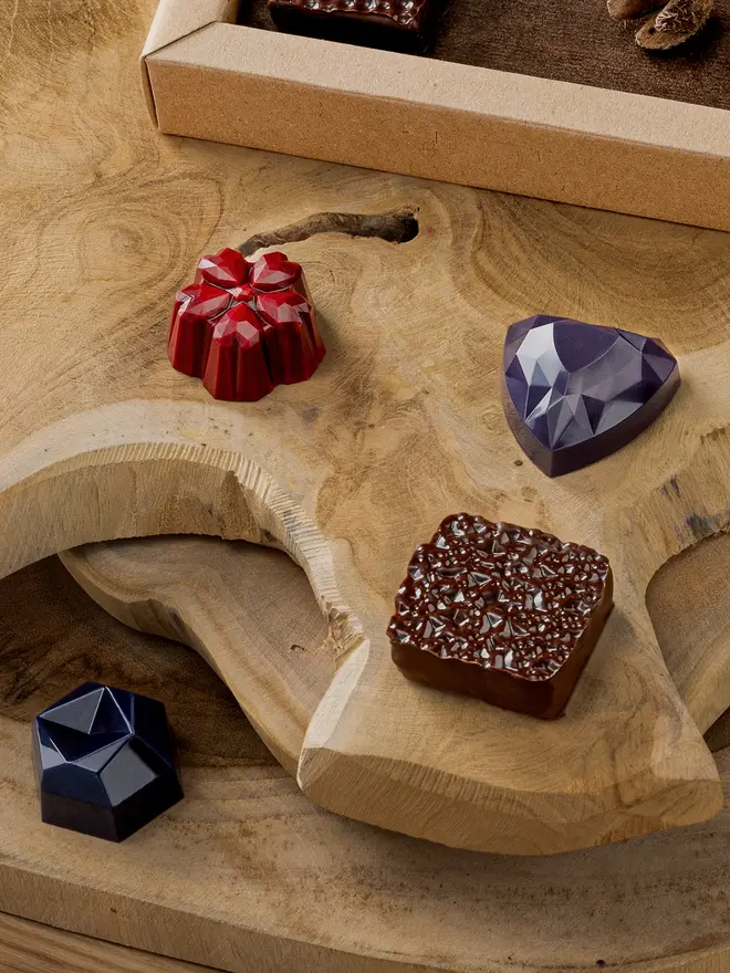Vegan Jewel chocolate box - 6 flavours