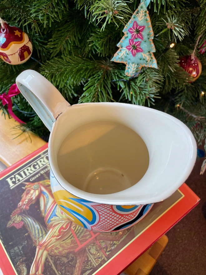 Inside of jug shows excellent condition 