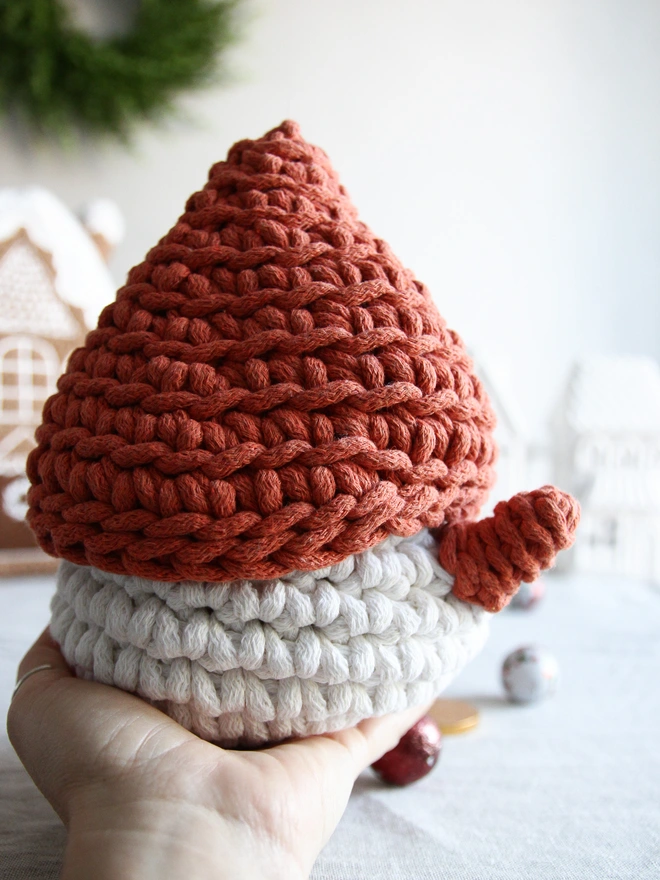 crochet snowman basket orange
