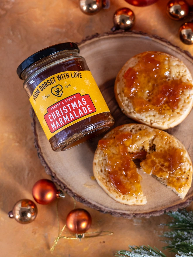 Christmas Marmalade with crumpet