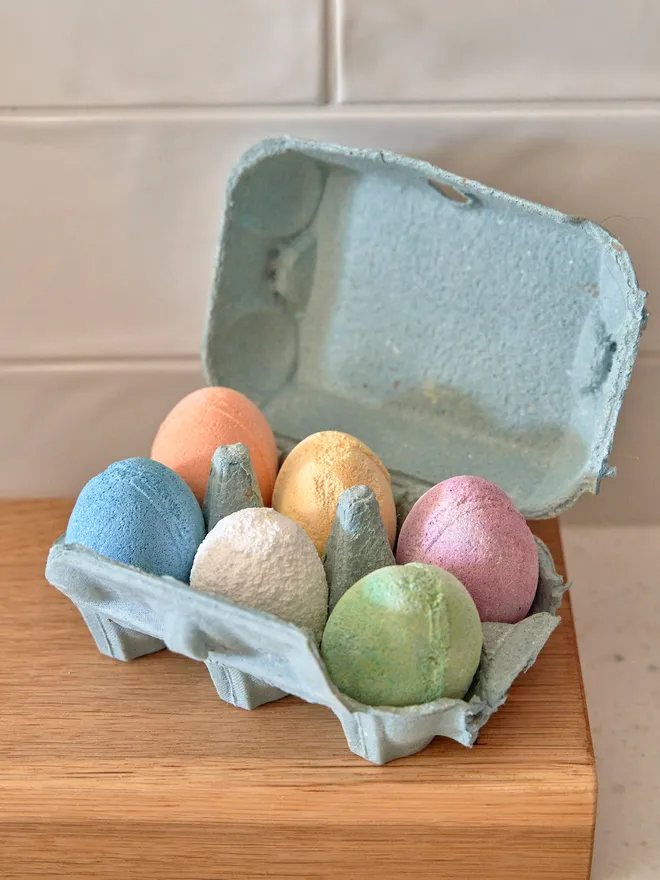 Egg shaped bath bombs