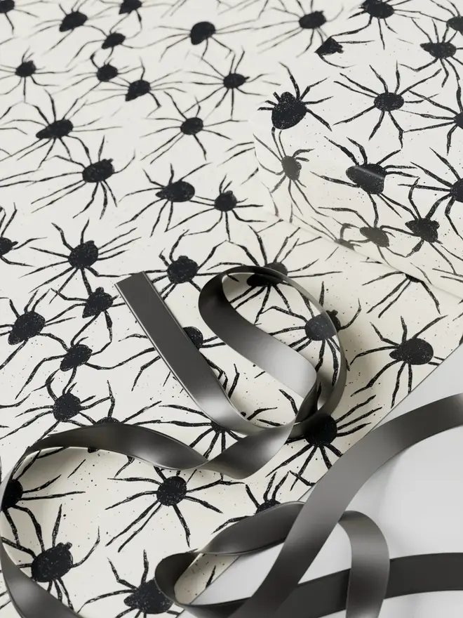 Spider Wrapping Paper 