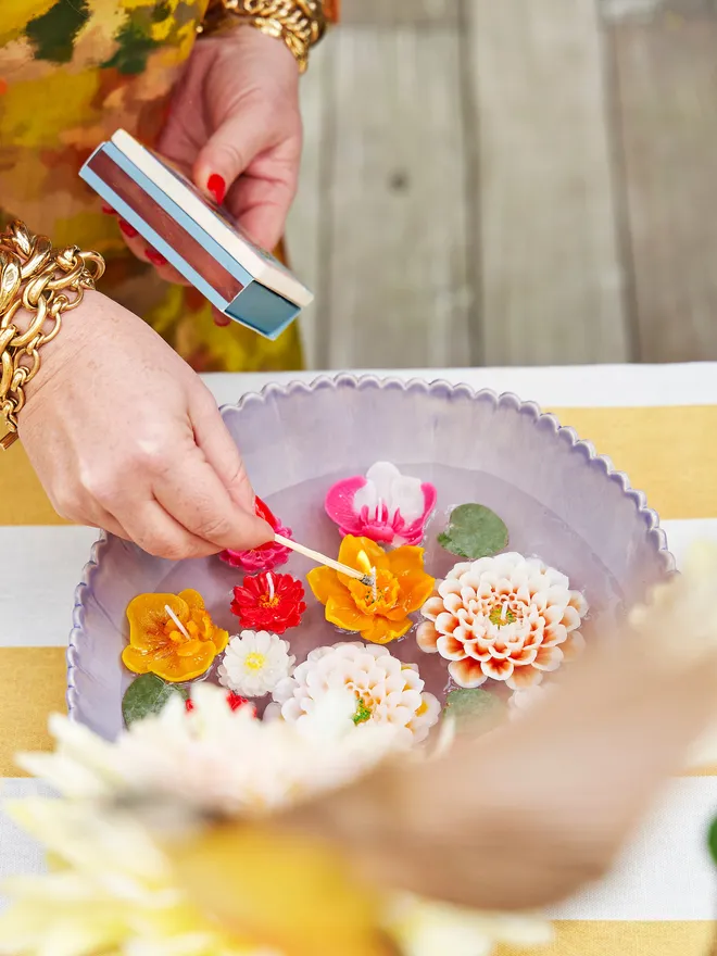 Floating flower candles