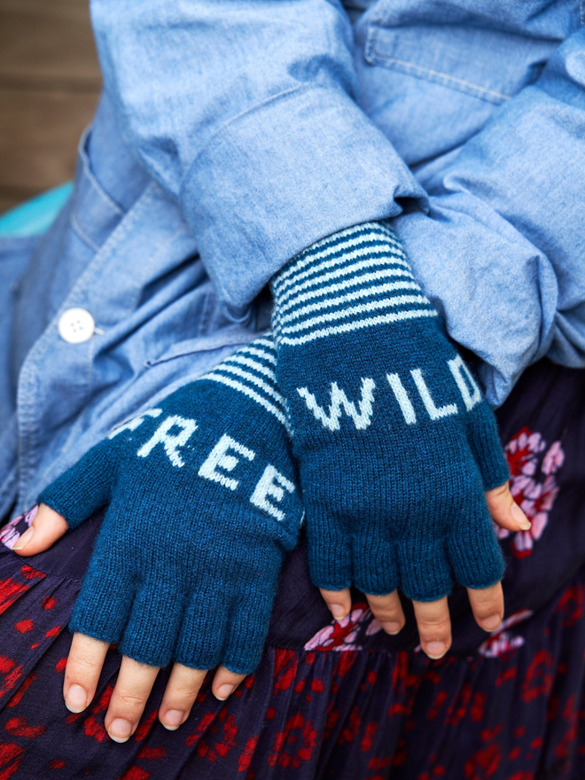 Fingerless Free Wild Gloves