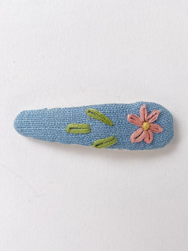 pink daisy clip