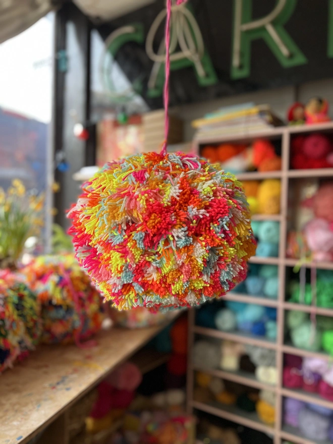 Hanging Giant Pom Pom