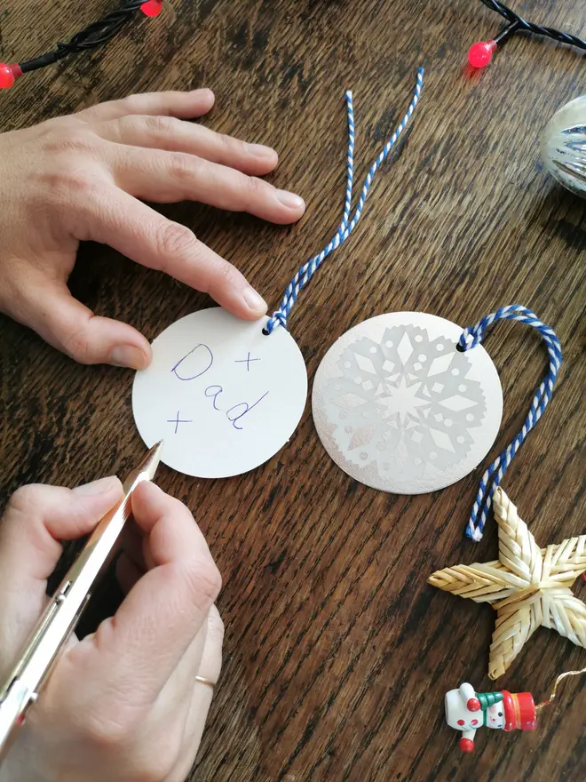 silver snowflake gift tag