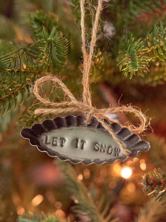 Personalised tin Christmas decoration
