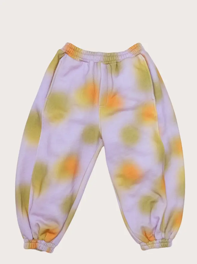 Front flat lay of Studio Koter Otis joggers in Hazy Lilac, jersey sweatpants with an elasticated waist, side pockets and cuffed hems.