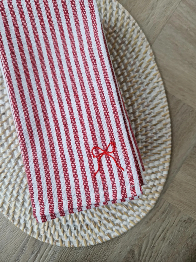 Hand embroidered bow napkin