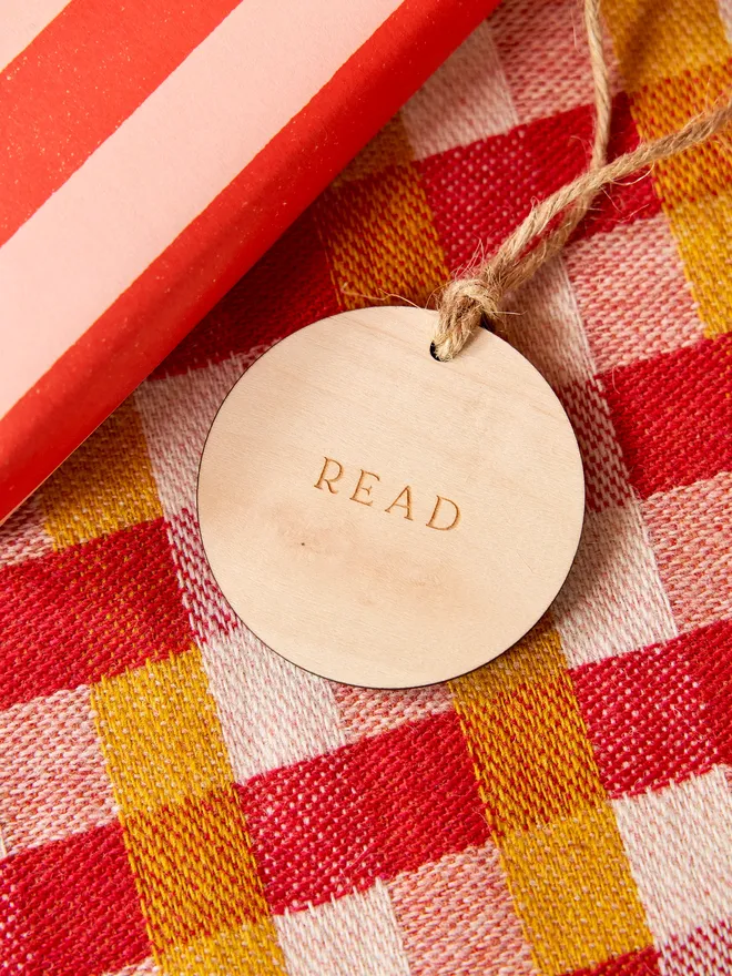 Simple Reusable Gift Tag. A selection of Christmas gift tags.