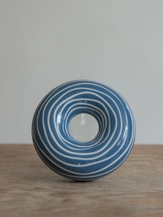 Avocado Planter Blue & White Circles