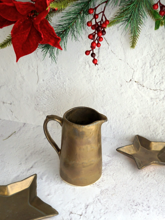 ceramic jug, gold jug, christmas jug, metallic jug, Jenny Hopps Pottery, christmas tableware, christmas gift