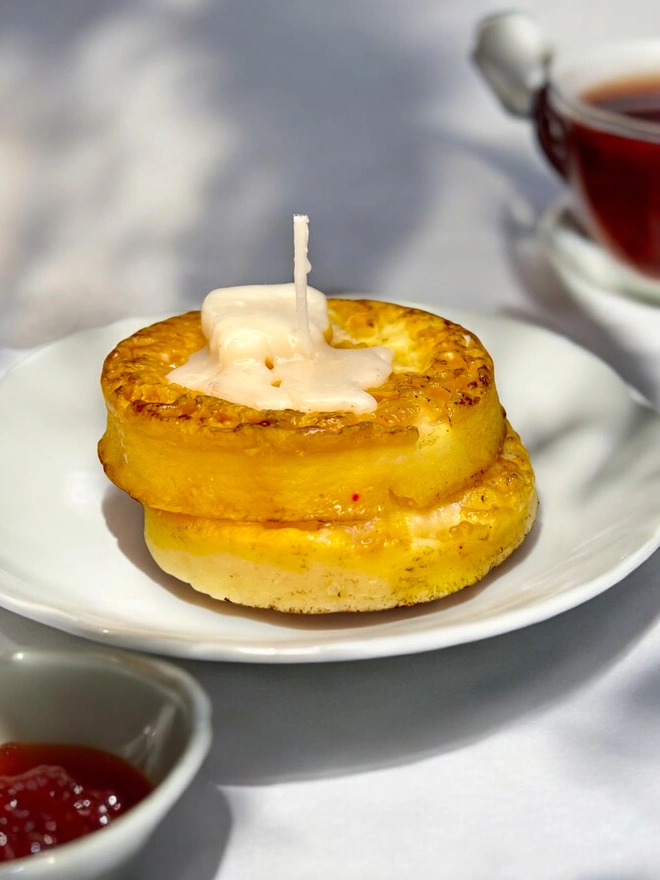 Crumpet candle