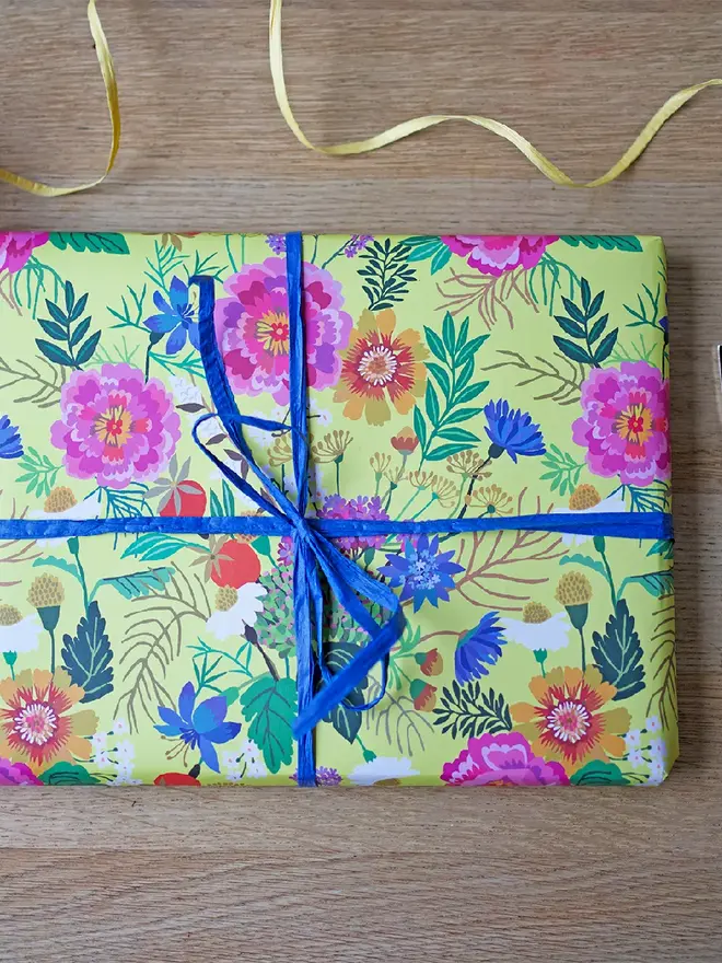 fleurs floral gift wrap 