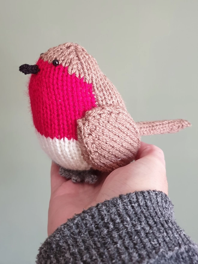 Cuddly Christmas robin toy