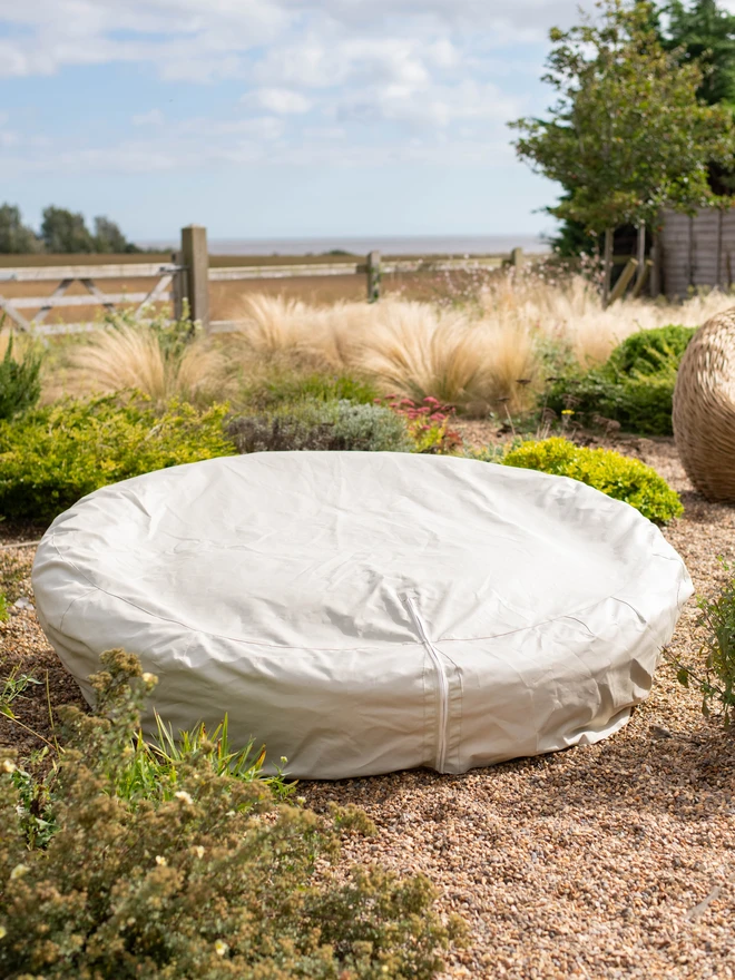 Large willow woven day bed
