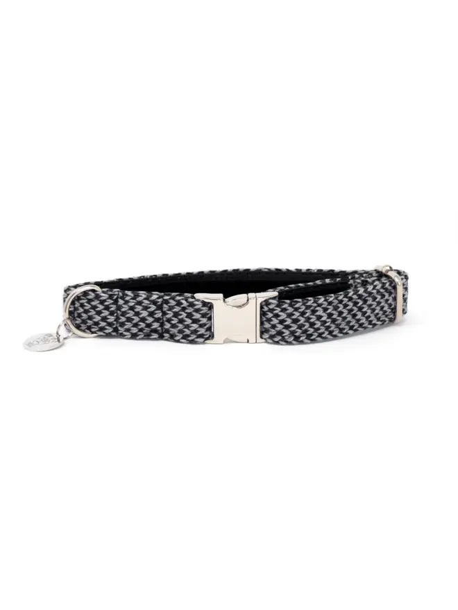 black fabric dog collar