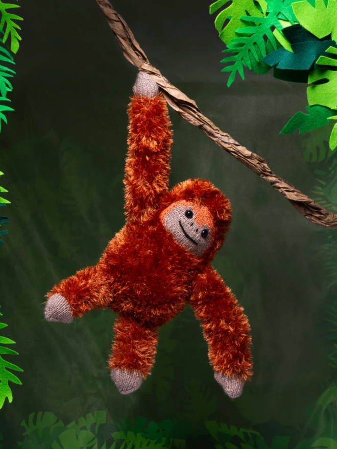 Orangutan Knitting Kit. A knitted orangutan.