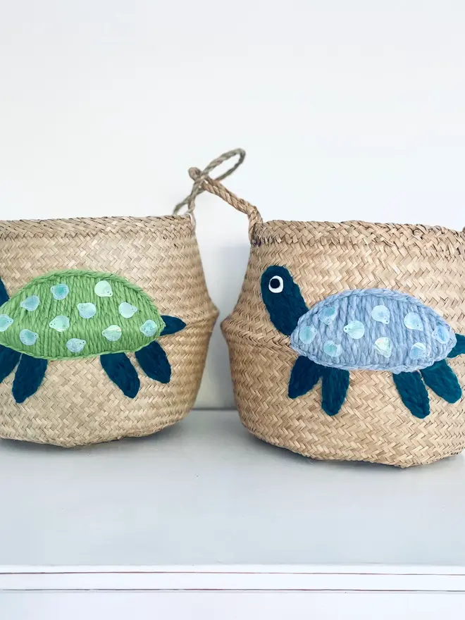 Green Sea turtle Belly Basket