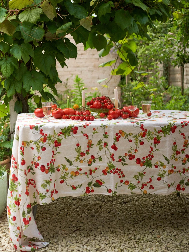 Tomato printed linen tablecloth