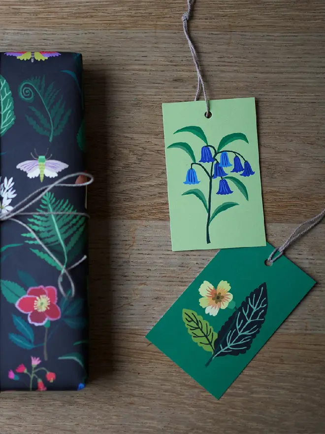 illustrated woodland flower gift tags