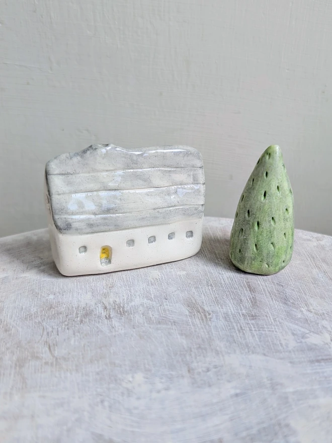 miniature ceramic house and tree for ornament or christmas cake topper decoraton 