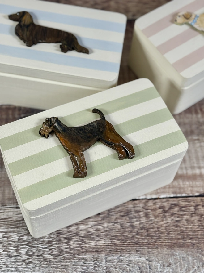 Airedale handpainted striped dog portrait wooden memory keepsake box 