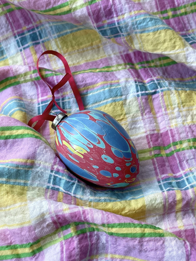 hand marbled easter egg decoration