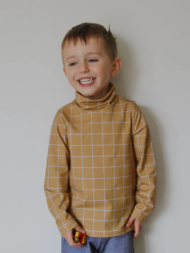 Kids grid turtleneck top