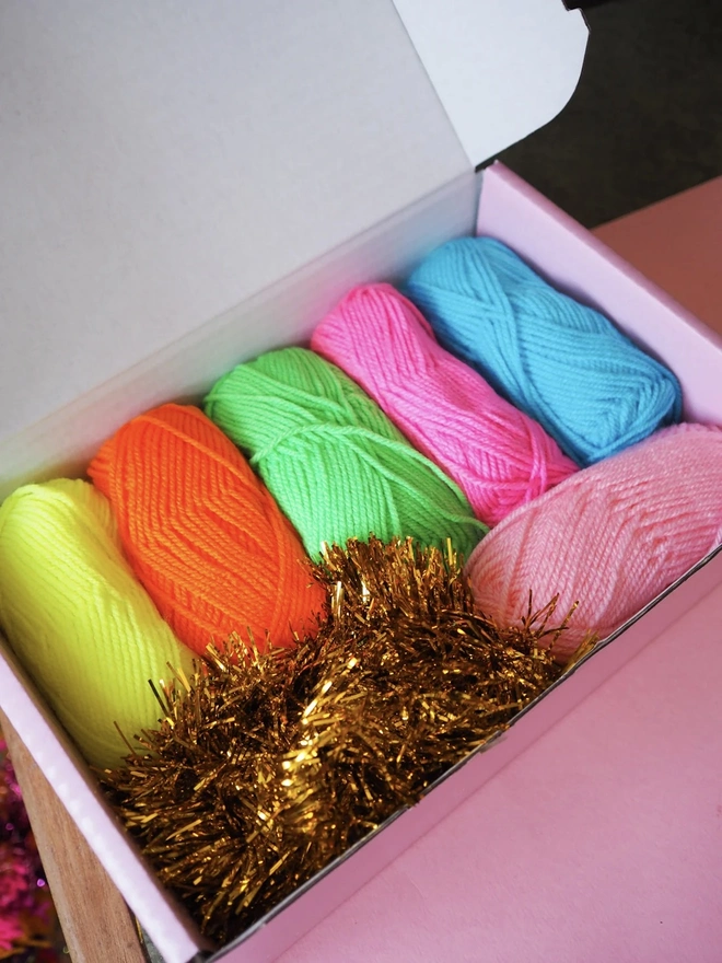 Tinsel Pom Pom Headband Kit