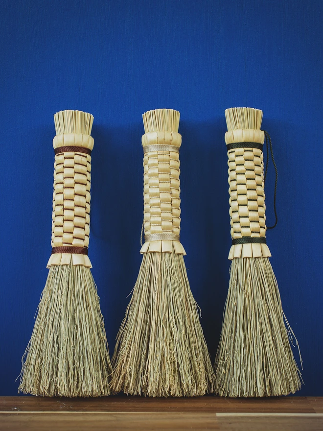 Woven broomcorn brush